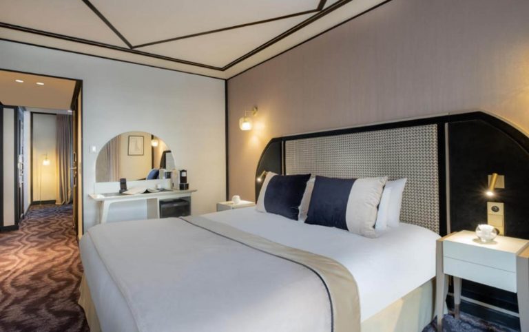 12 Best Things To Do In Paris In December [+ The Weather, Where To Stay ...