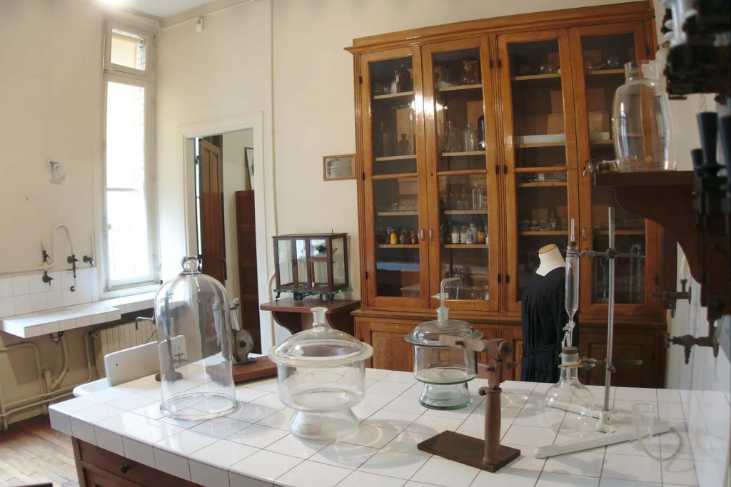 Curie Museum is one of the best free museums in Paris.