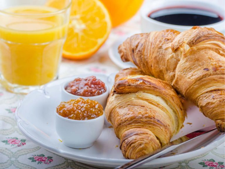 19 Typical French Breakfast Foods You Have to Try