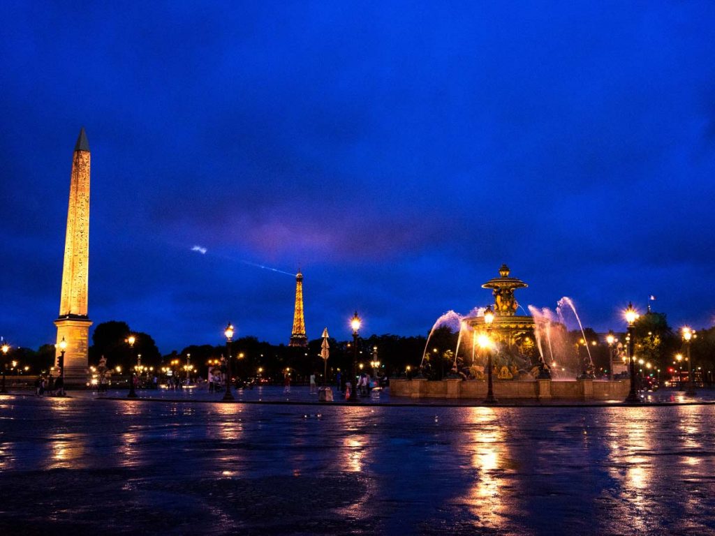 Visiting Place de la Concorde at night is one of the things to do in the 8th arrondissement of Paris.