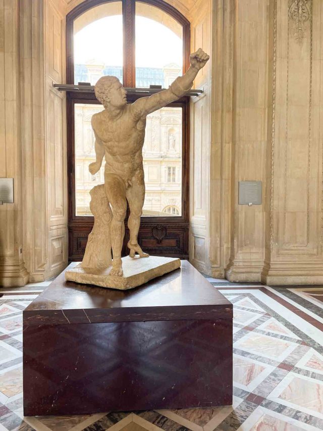17 Most Famous Sculptures In The Louvre Museum You Shouldn't Miss