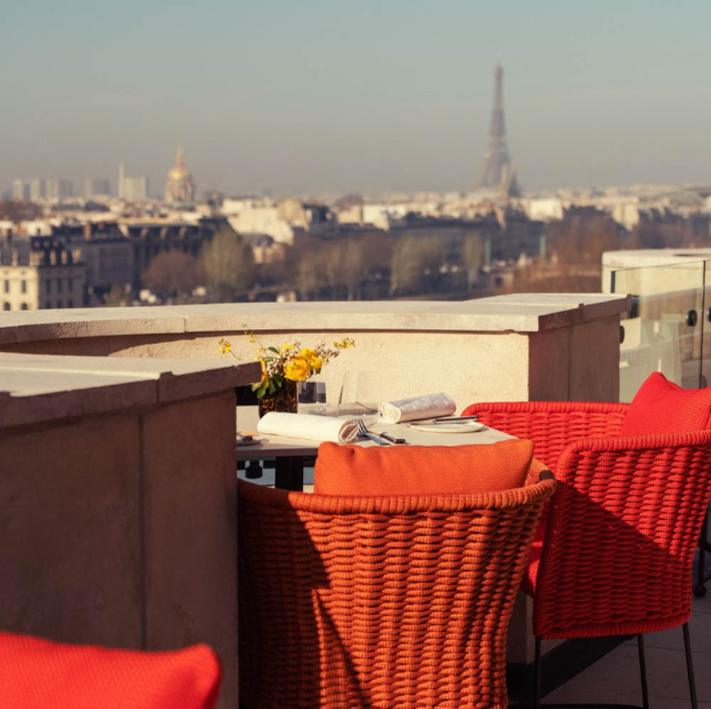 Le Tout-Paris is one of the best rooftop restaurants in Paris.