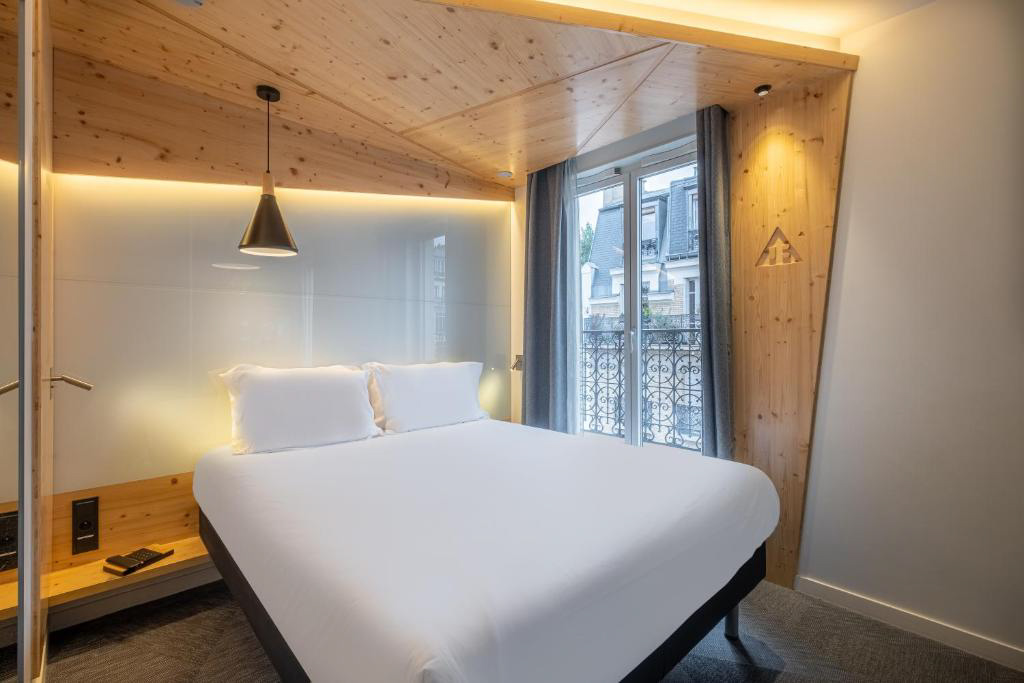 Urban Bivouac Hotel is one of the best budget hotels in Paris.