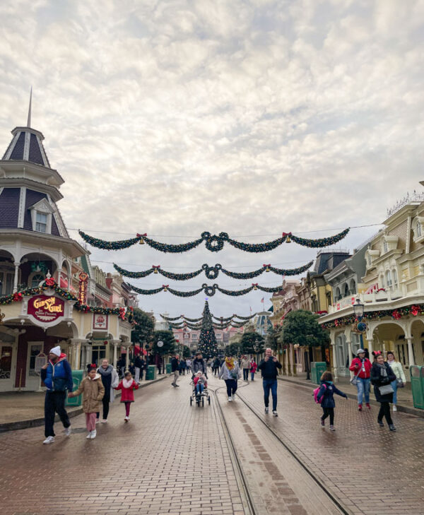 Christmas At Disneyland Paris Here Is Everything You Need To Know christmas-at-disneyland-paris-here-is-everything-you-need-to-know
